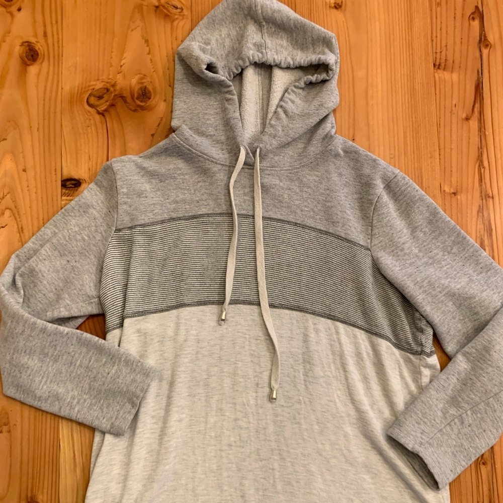 MAURICES TUNIC PULLOVER Large